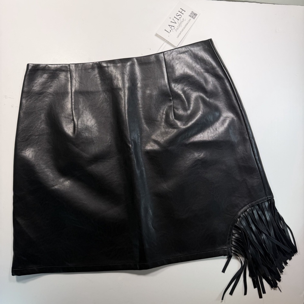 Lavish NWT Faux Leather Skirt L Fringe Mini